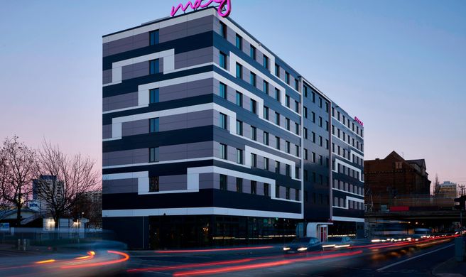 MOXY Berlin Ostbahnhof Exterior