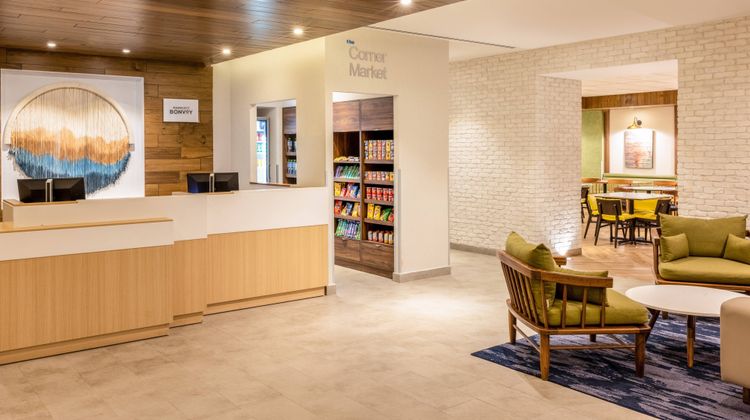 Fairfield Inn & Suites Cancun Downtown Lobby
