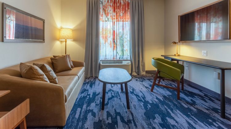 Fairfield Inn & Suites Franklin Suite