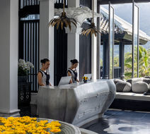 Intercontinental Sun Peninsula Resort Lobby