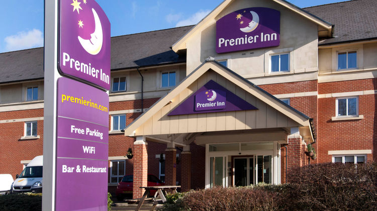 Premier Inn Gatwick Crawley Town West Exterior