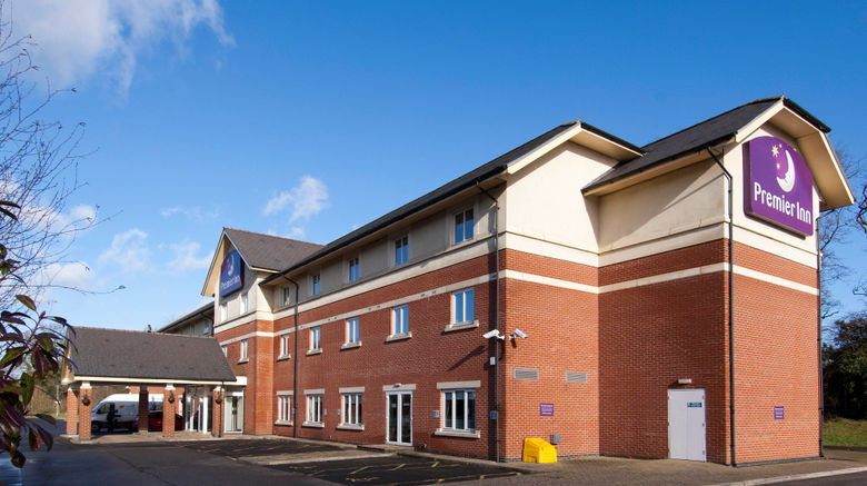 <b>Premier Inn Gatwick Crawley Town West Exterior</b>. Images powered by <a href="https://www.leonardoworldwide.com/" title="Leonardo Worldwide" target="_blank">Leonardo</a>.