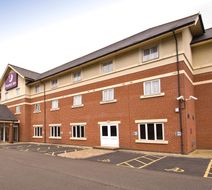 Premier Inn Gatwick Crawley Town West Exterior