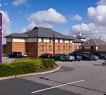 Premier Inn Gillingham Business Park Exterior