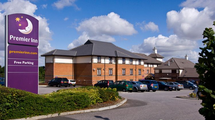 Premier Inn Gillingham Business Park Exterior