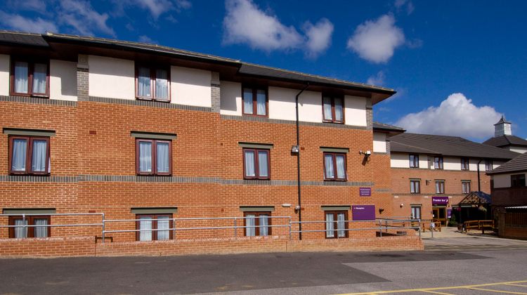Premier Inn Gillingham Business Park Exterior