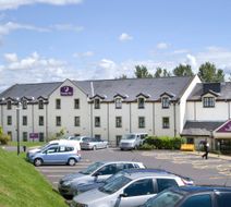 Premier Inn Glasgow Milngavie Exterior