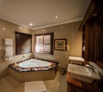 Fairview Hotel & Conference Center Room