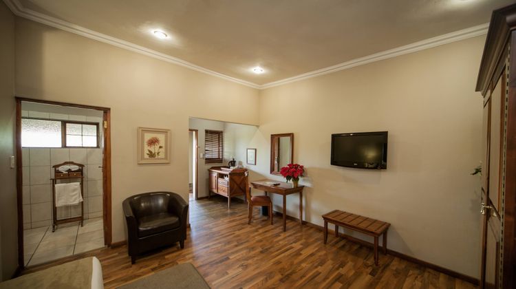 Fairview Hotel & Conference Center Room