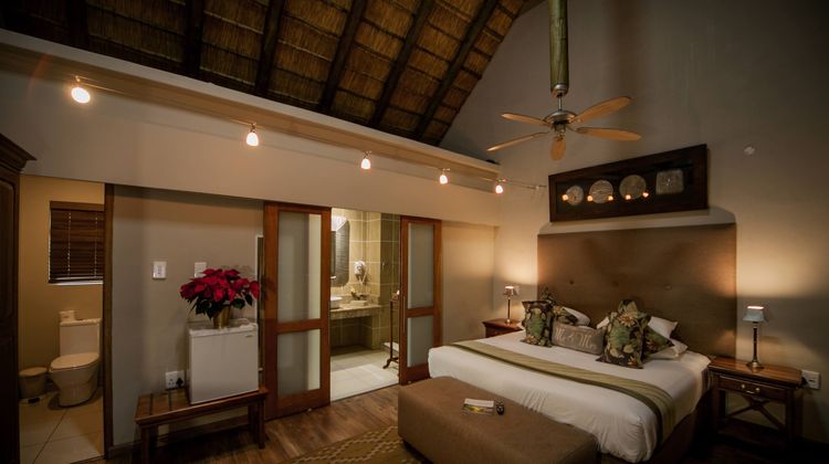 Fairview Hotel & Conference Center Room