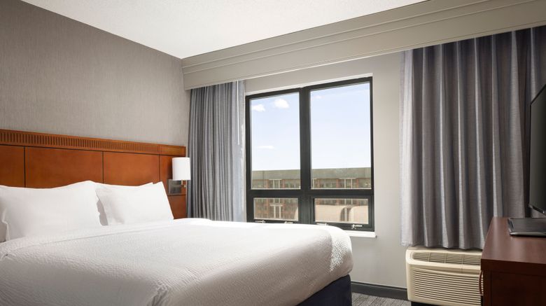 <b>Courtyard Capitol Hill/Navy Yard Suite</b>. Images powered by <a href="https://www.leonardoworldwide.com/" title="Leonardo Worldwide" target="_blank">Leonardo</a>.