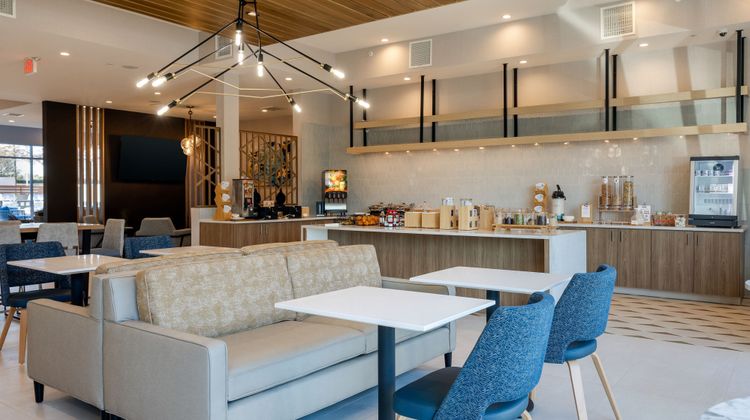 Fairfield Inn & Stes Riverstone Parkway Restaurant