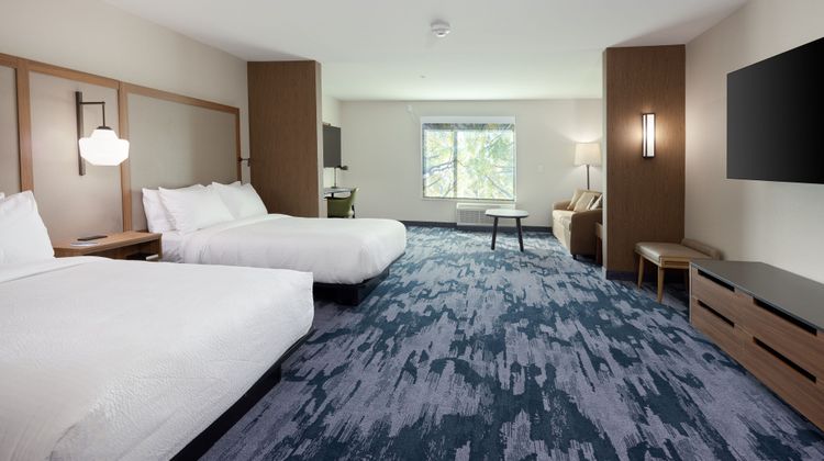 Fairfield Inn & Stes Riverstone Parkway Suite