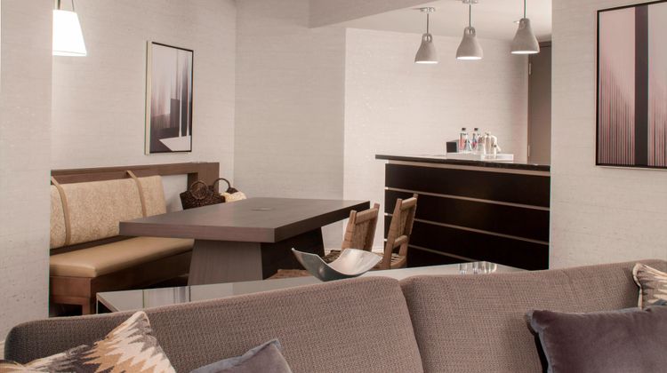 Dallas Marriott Downtown Suite