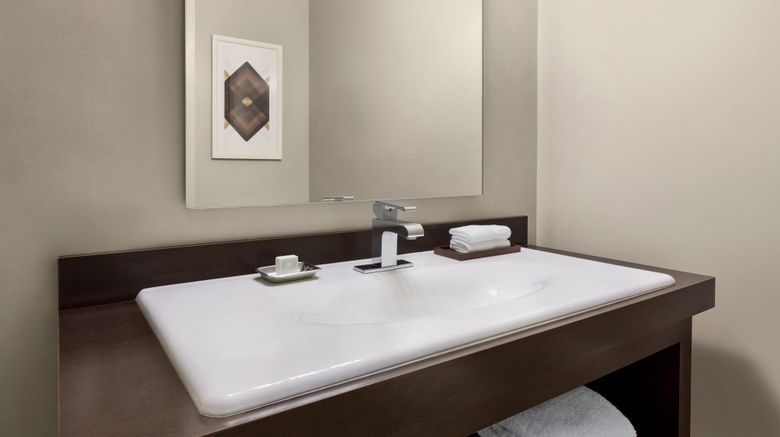<b>Magnolia Denver, Tribute Portfolio Hotel Room</b>. Images powered by <a href="https://www.leonardoworldwide.com/" title="Leonardo Worldwide" target="_blank">Leonardo</a>.