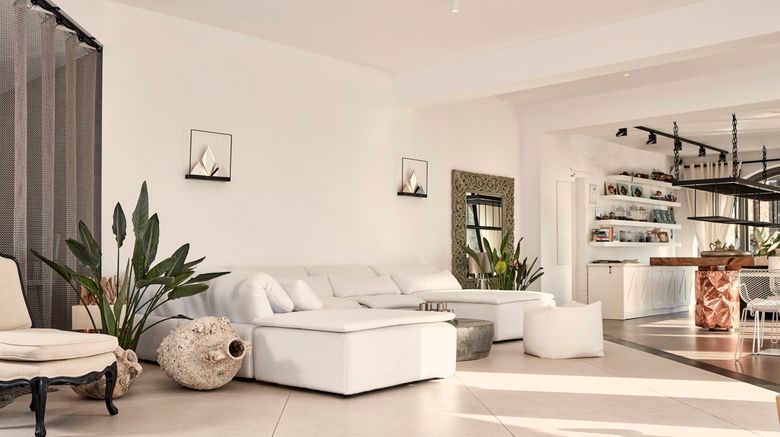 <b>Liostasi Hotel and Suites Lobby</b>. Images powered by <a href="https://www.leonardoworldwide.com/" title="Leonardo Worldwide" target="_blank">Leonardo</a>.