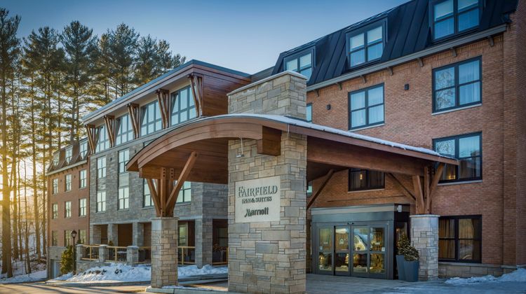 Fairfield Inn & Suites Waterbury Stowe Exterior