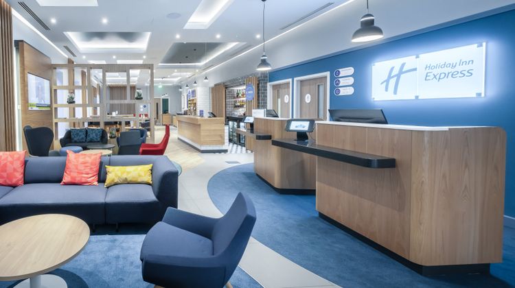 Holiday Inn Express Fleet Lobby