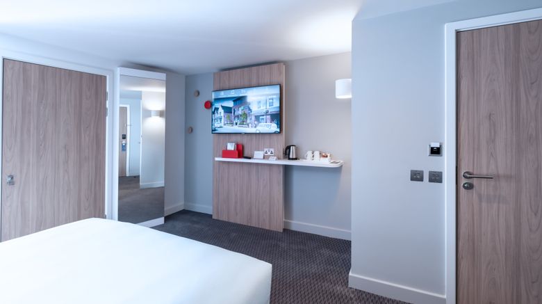 <b>Holiday Inn Express Fleet Room</b>. Images powered by <a href="https://www.leonardoworldwide.com/" title="Leonardo Worldwide" target="_blank">Leonardo</a>.