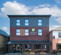 Holiday Inn Express Fleet Exterior