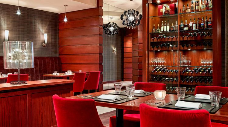 Sheraton Cavalier Calgary Hotel Restaurant