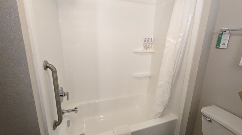 <b>Holiday Inn Express Plainfield Room</b>. Images powered by <a href="https://www.leonardoworldwide.com/" title="Leonardo Worldwide" target="_blank">Leonardo</a>.