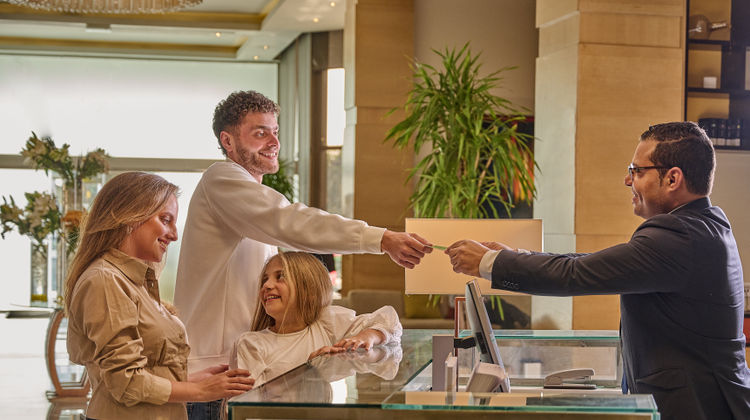 Holiday Inn Cairo Maadi Exterior