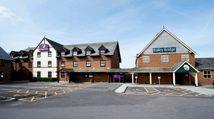 Premier Inn Christchurch West Exterior
