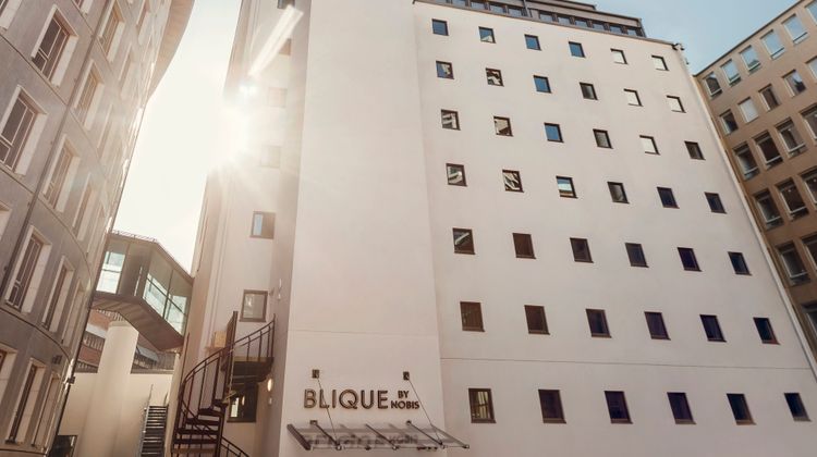 Blique by Nobis Exterior