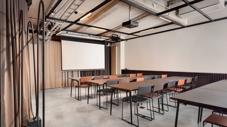 Blique by Nobis Meeting