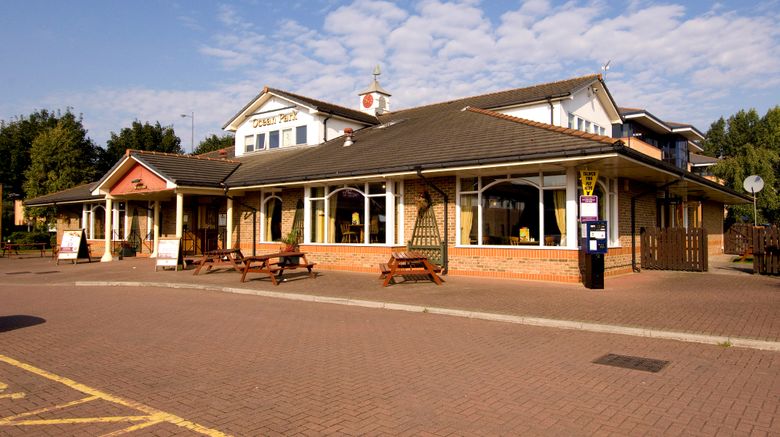 <b>Premier Inn Cardiff City South Exterior</b>. Images powered by <a href="https://www.leonardoworldwide.com/" title="Leonardo Worldwide" target="_blank">Leonardo</a>.