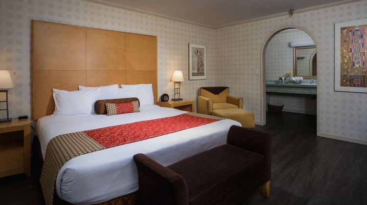 Menlo Park Inn Room