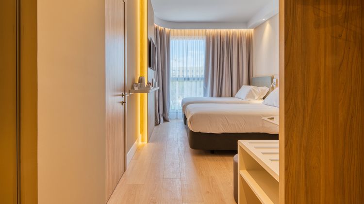 Holiday Inn Express Airport Room