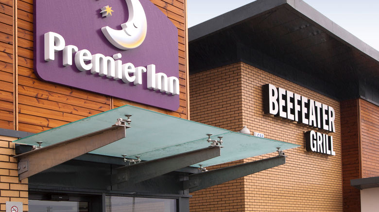 <b>Premier Inn Glasgow Newton Mearns (M77) Exterior</b>. Images powered by <a href="https://www.leonardoworldwide.com/" title="Leonardo Worldwide" target="_blank">Leonardo</a>.
