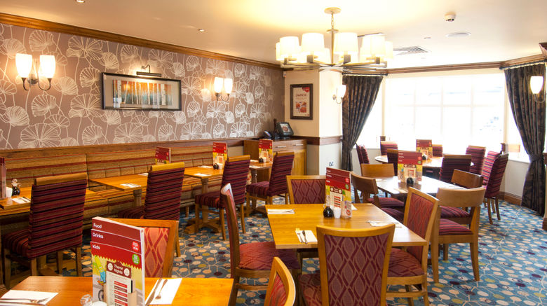 <b>Premier Inn Glastonbury Restaurant</b>. Images powered by <a href="https://www.leonardoworldwide.com/" title="Leonardo Worldwide" target="_blank">Leonardo</a>.