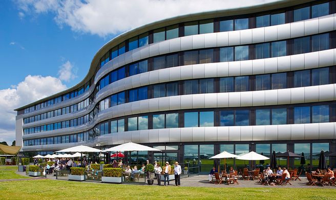 Aviator Hampshire Exterior