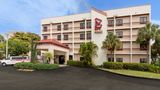 Red Roof PLUS+ Miami Airport Exterior