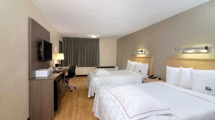 Red Roof PLUS+ Miami Airport Room
