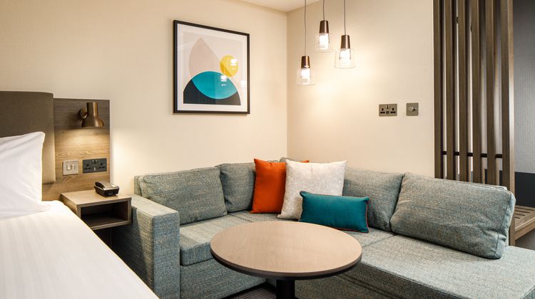 Holiday Inn Manchester Airport Room