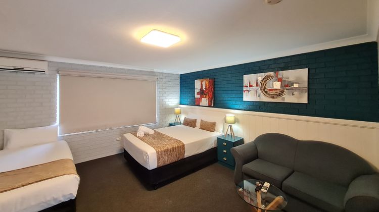 Marco Polo Motor Inn Room