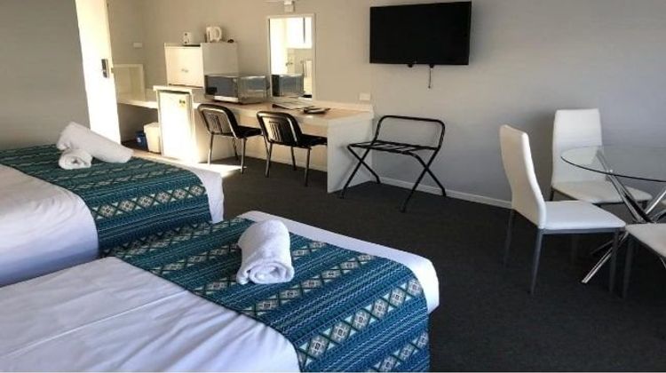 Marco Polo Motor Inn Room