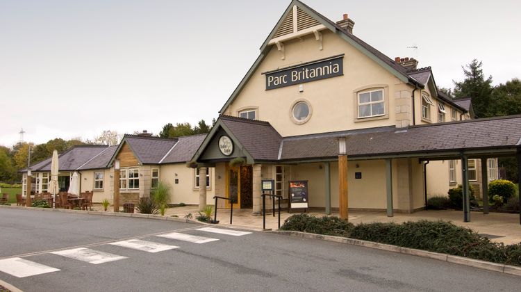 Premier Inn Bangor (Gwynedd) Exterior