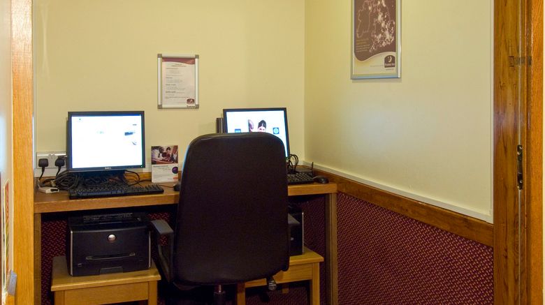 <b>Premier Inn London Gatwick Airport (A23) Meeting</b>. Images powered by <a href="https://www.leonardoworldwide.com/" title="Leonardo Worldwide" target="_blank">Leonardo</a>.