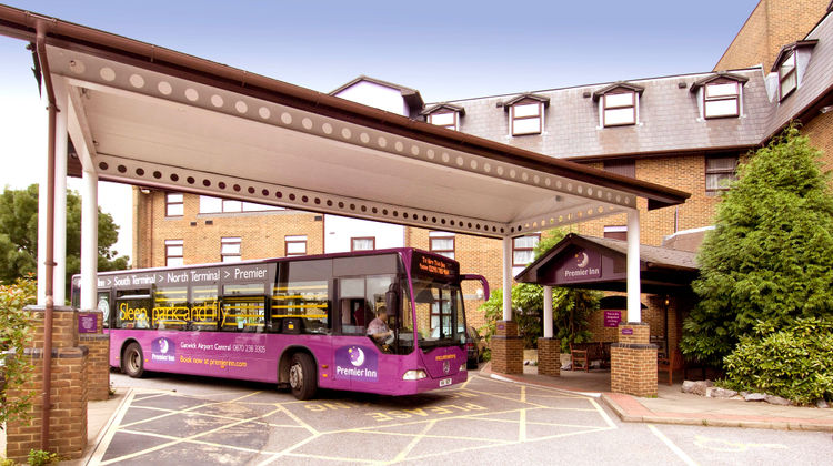 Premier Inn London Gatwick Airport (A23) Exterior