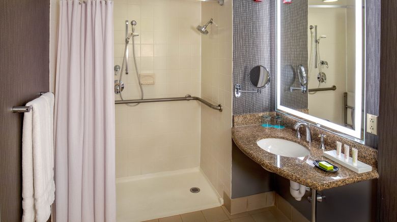 <b>Le Meridien Boston Cambridge Room</b>. Images powered by <a href="https://www.leonardoworldwide.com/" title="Leonardo Worldwide" target="_blank">Leonardo</a>.