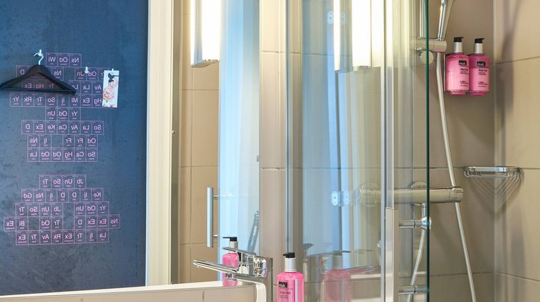<b>Moxy Paris Charles de Gaulle Airport Room</b>. Images powered by <a href="https://www.leonardoworldwide.com/" title="Leonardo Worldwide" target="_blank">Leonardo</a>.