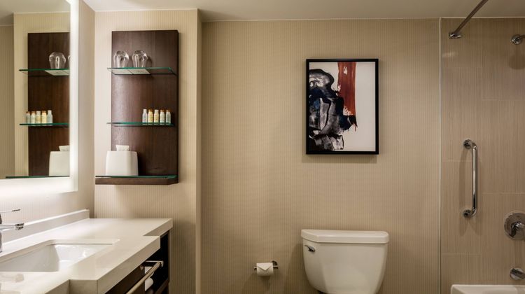 Delta Hotel Philadelphia Airport Room