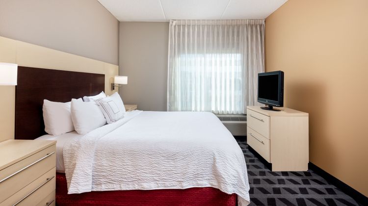 TownePlace Suites Charlotte Mooresville Suite
