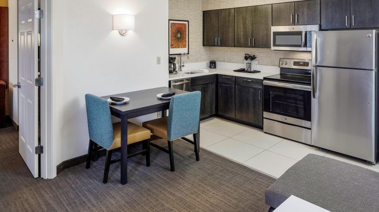 Residence Inn by Marriott Suite