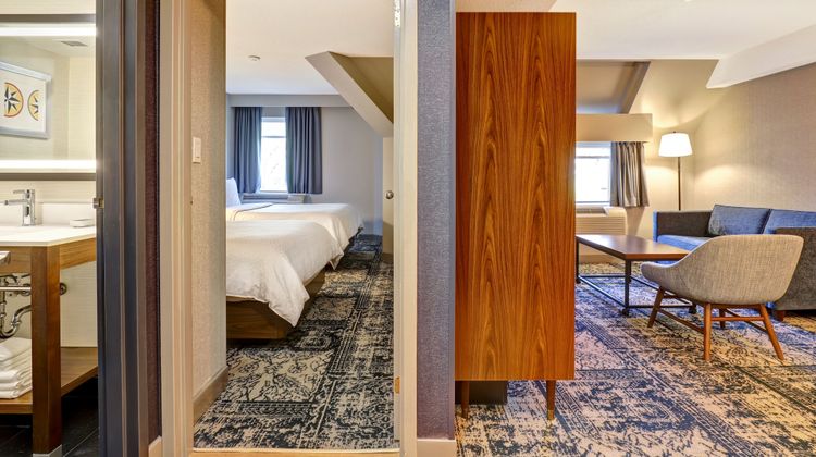 Four Points St Catherines Niagara Suites Suite